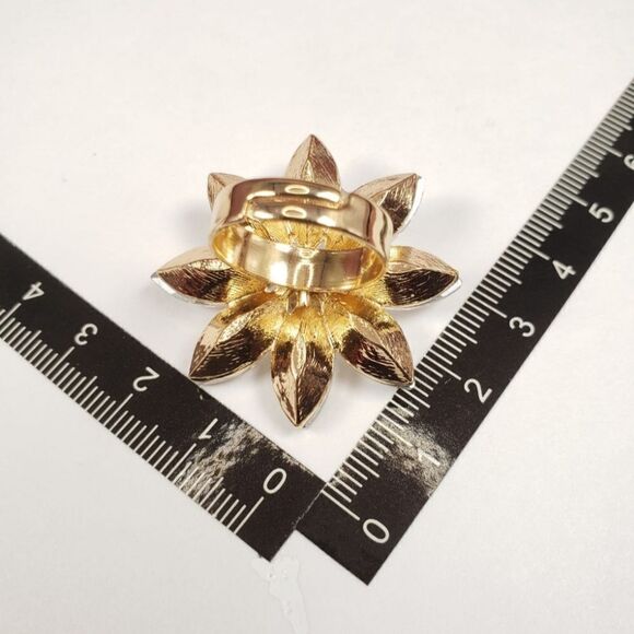 Brand New Silver Rhinestone Ring - Picture 4 of 4